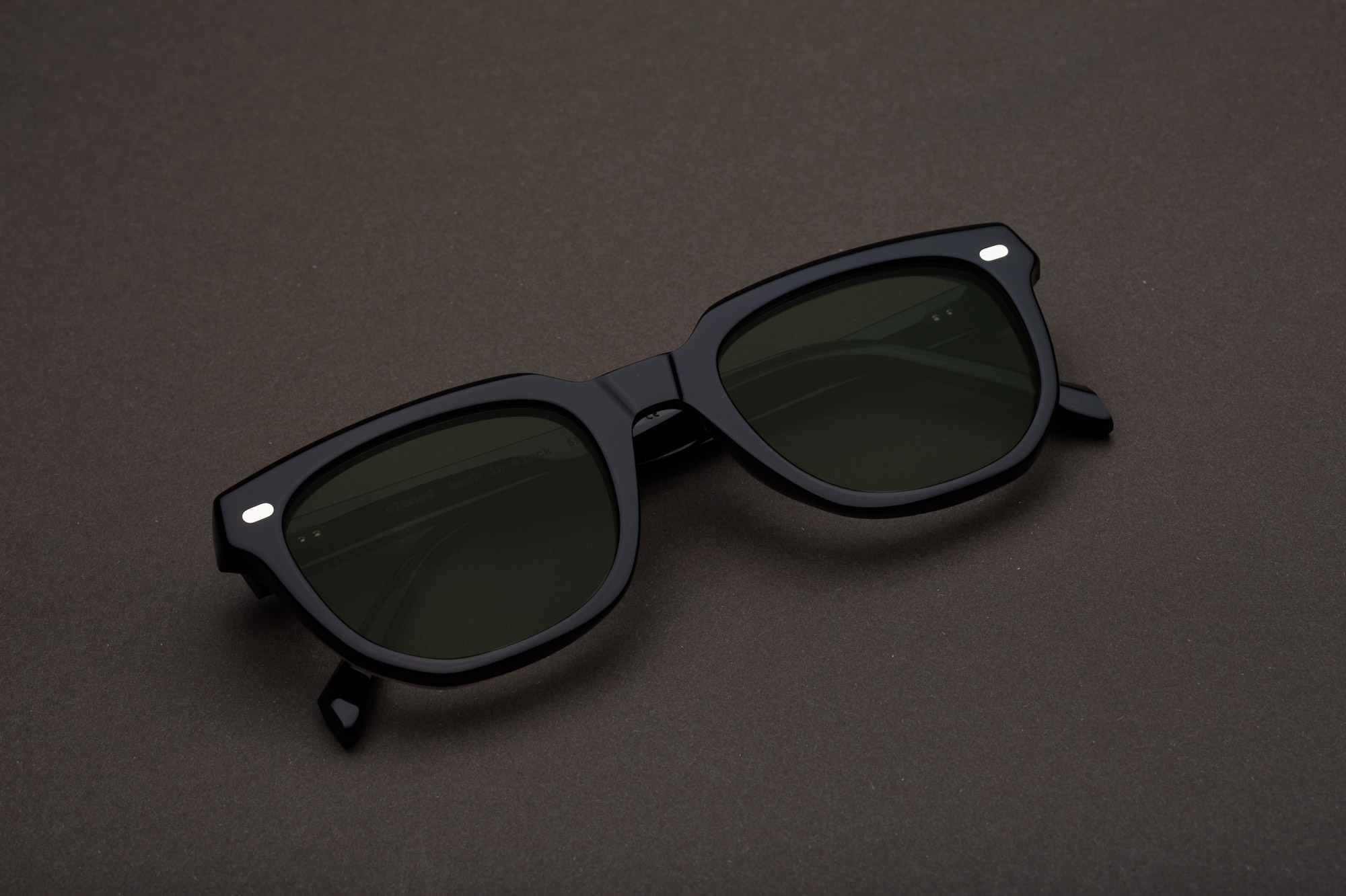 elwood · black